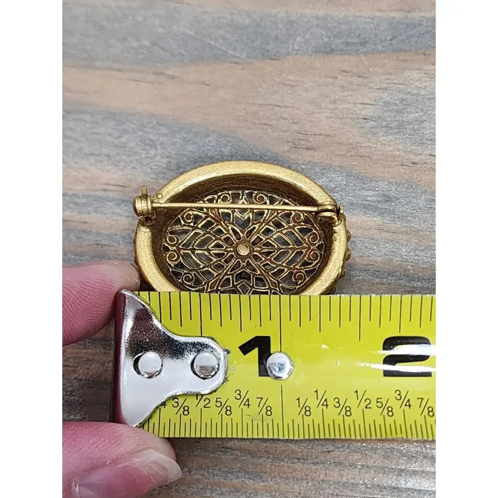 Gold Tone Metal Oval Filigree Brooch Pin, Art Nouveau Theme, No Stone
